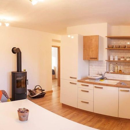 2 Bedroom Flat In The Heart Of Ліптовський Мікулаш Екстер'єр фото