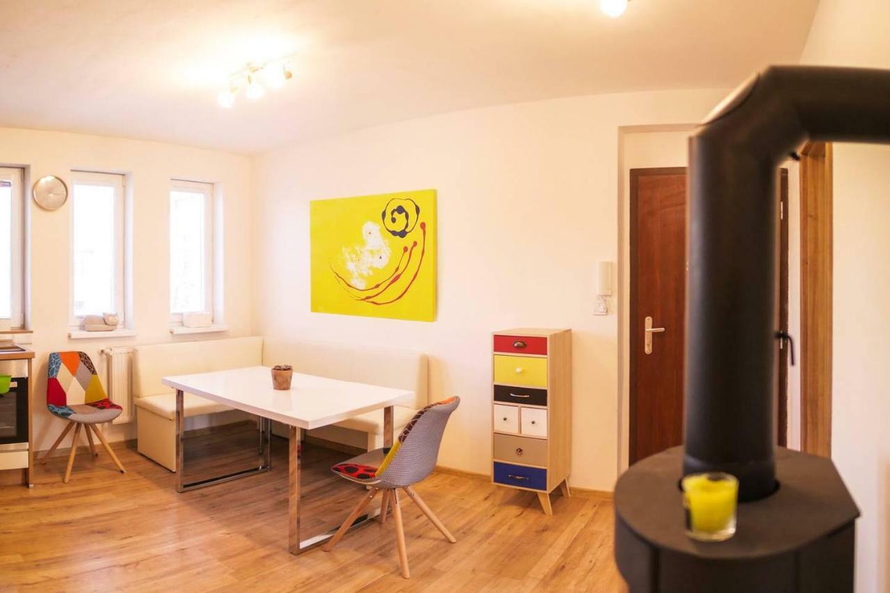 2 Bedroom Flat In The Heart Of Ліптовський Мікулаш Екстер'єр фото
